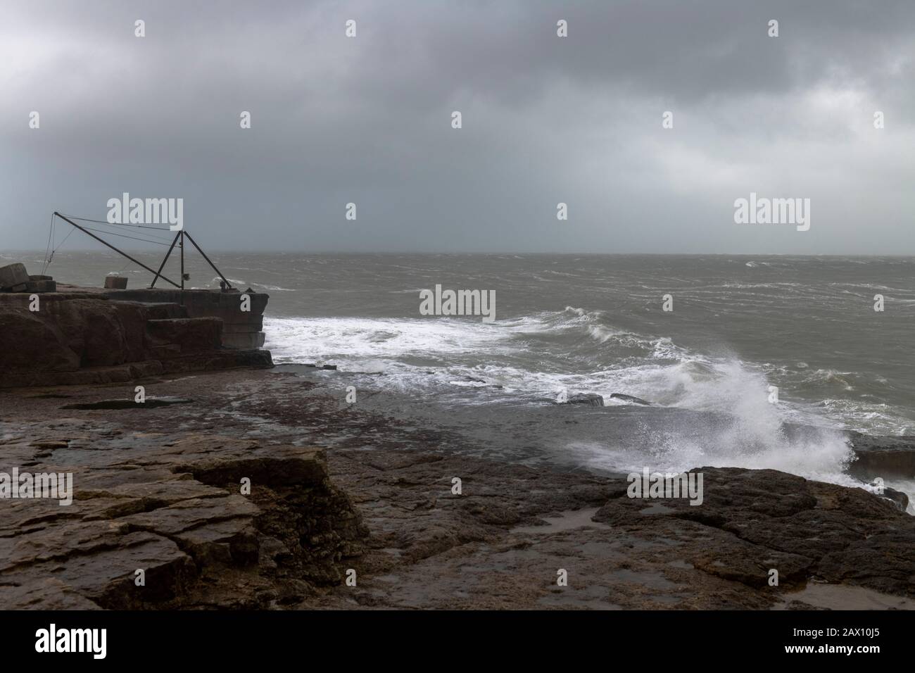 Portland Bill, Dorset. Februar 2020. Wetter in Großbritannien: Sturm Ciara streift die Küste, Dave Hammant/Alamy Live News Stockfoto