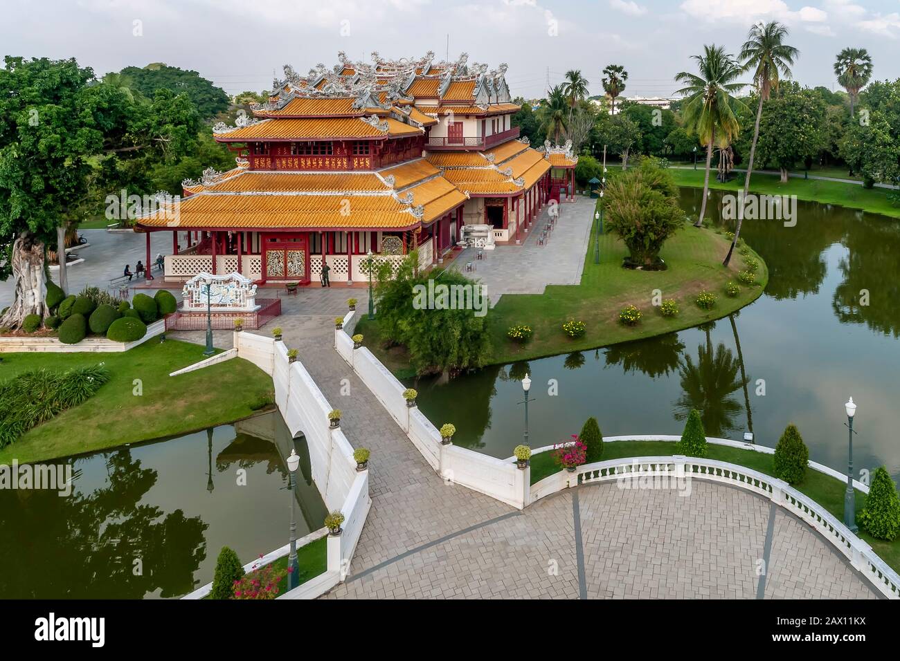 Luftbild des chinesischen Palastes des Wehart Chamrunt bei Bang Pa Im Palast in Ayutthaya, Thailand Stockfoto