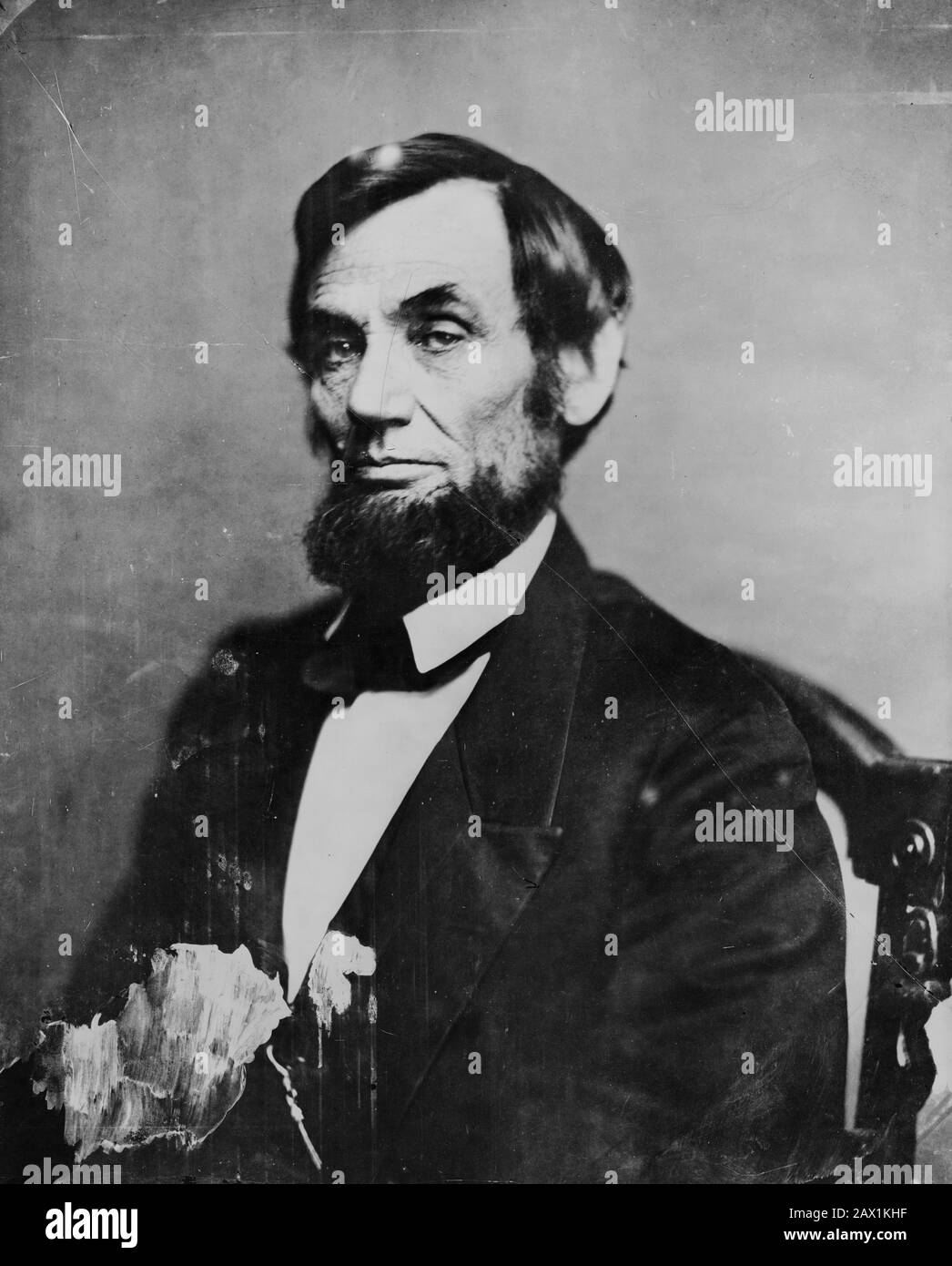 1861, 6. april, USA: Der Präsident der USA, ABRAHAM LINCOLN (Big South Fork, KY, 1809 - Washington 1865). Foto von Mathew B. BRADY (ca. 1823 - 1896 ). - Presidente della Repubblica - Stati Uniti - USA - Ritratto - Porträt - Cravatta - Krawatte - papillon - Kragen - Colletto - Abramo --- Archivio GBB Stockfoto