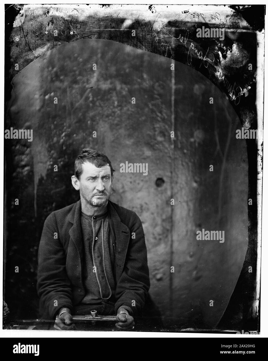 1865, Washington Navy Yard, D.C., USA: Ermordung von Präsident Lincoln. Edman Spangler, ein Verschwörer, in Hut und Managerin. Foto von Alexander GARDNER (* um 181-1882 in London). Der Präsident der USA, ABRAHAM LINCOLN (* 1809; † 1865). - Presidente della Repubblica - Stati Uniti - USA - Ritratto - Portrait - Abramo - COSPIRATOR - COSPIRATORE - COSPIRAZIONE - condannato a morte - manette Â--- Archivio GBB Stockfoto