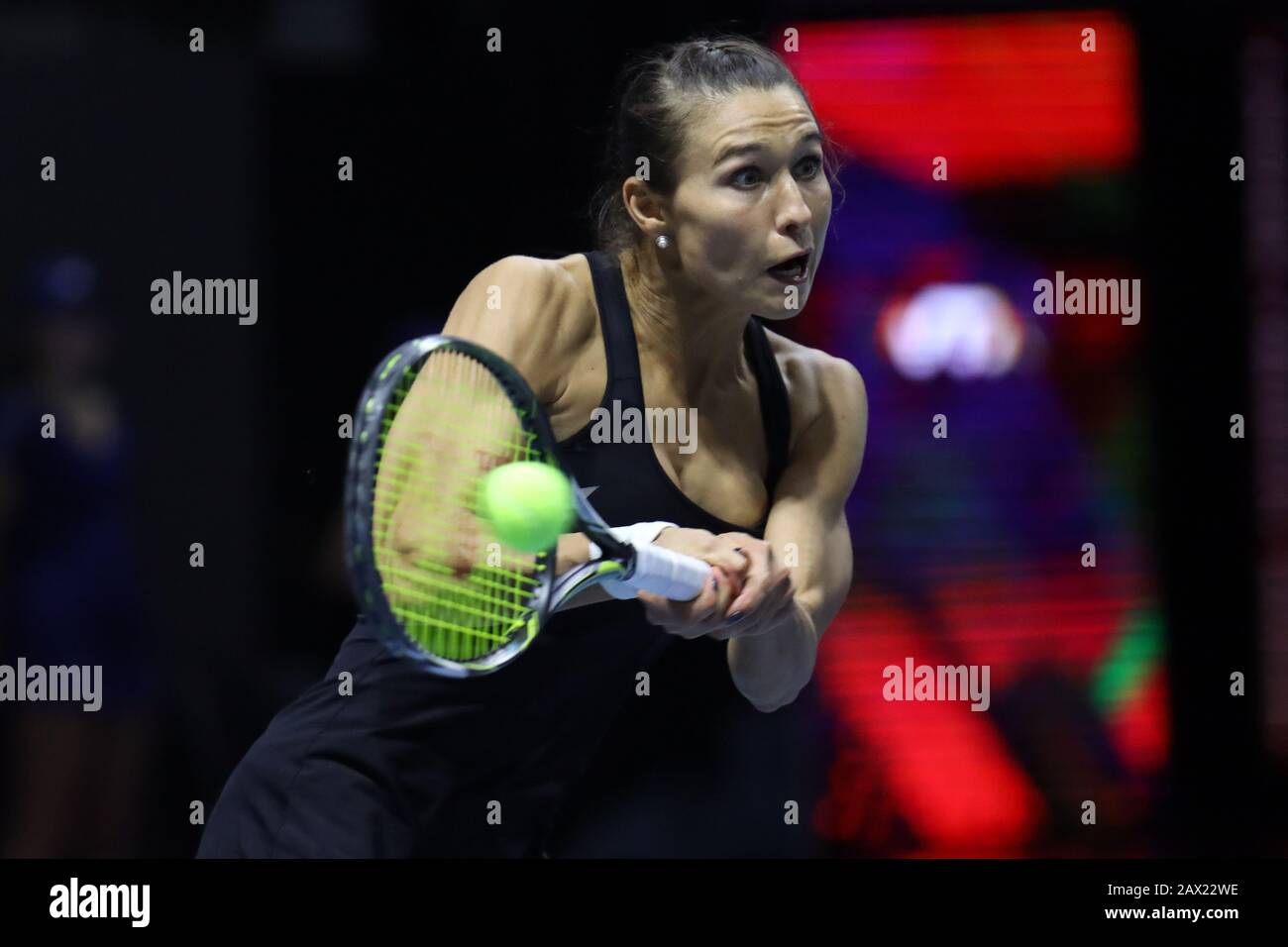 Vitalia Diachenko aus Russland spielt beim Tennisturnier der St. Petersburg Ladies Trophäe 2020 in der Sibur Arena gegen Maria Sakkari (nicht gesehen) aus Griechenland. Stockfoto