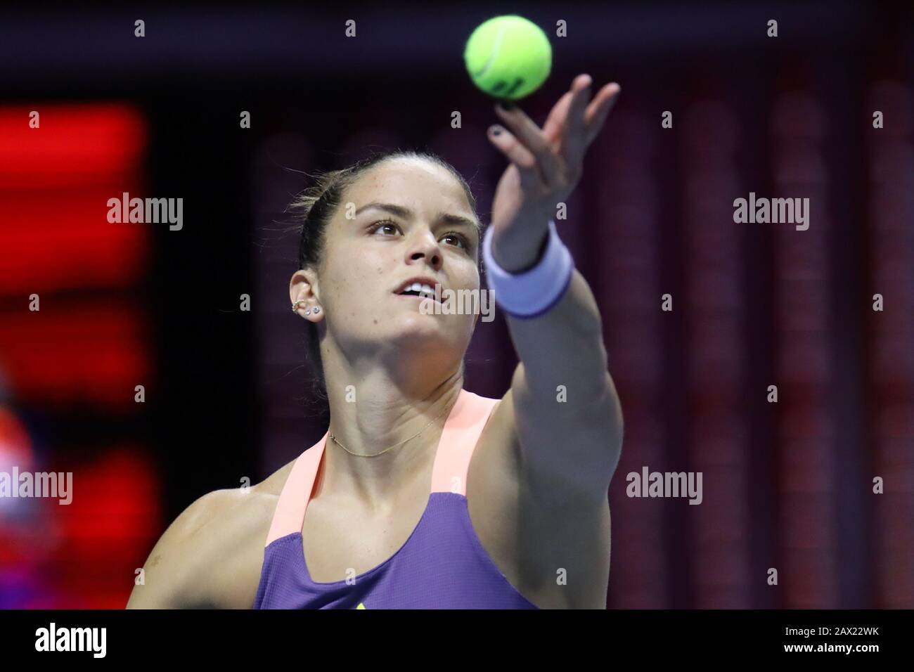 Maria Sakkari aus Griechenland spielt beim Tennisturnier der St. Petersburg Ladies Trophäe 2020 in der Sibur Arena gegen Vitalia Diachenko (nicht gesehen) aus Russland. Stockfoto