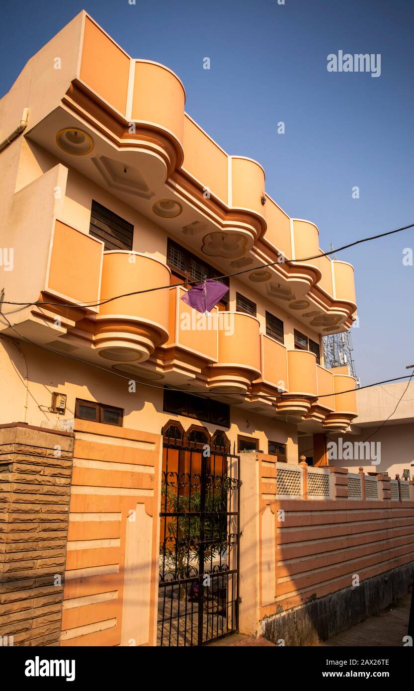 Indien, Rajasthan, Jaipur, Indrapuri, Balkone des neu erbauten Vorstadthauses Stockfoto