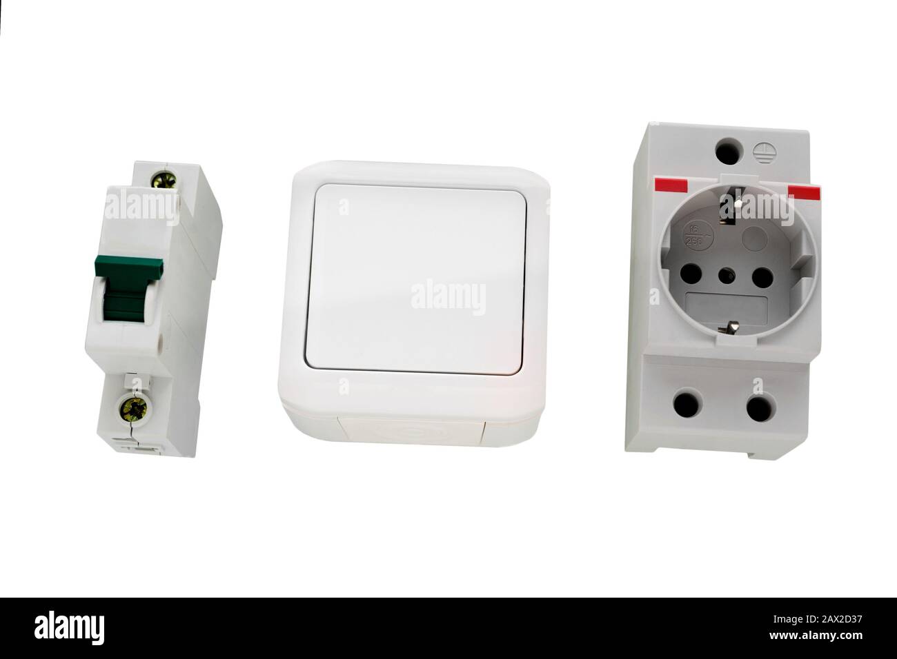 Elektrischer Leistungsschalter und Steckdose, Steckdose isoliert auf weißem Hintergrund Stockfoto