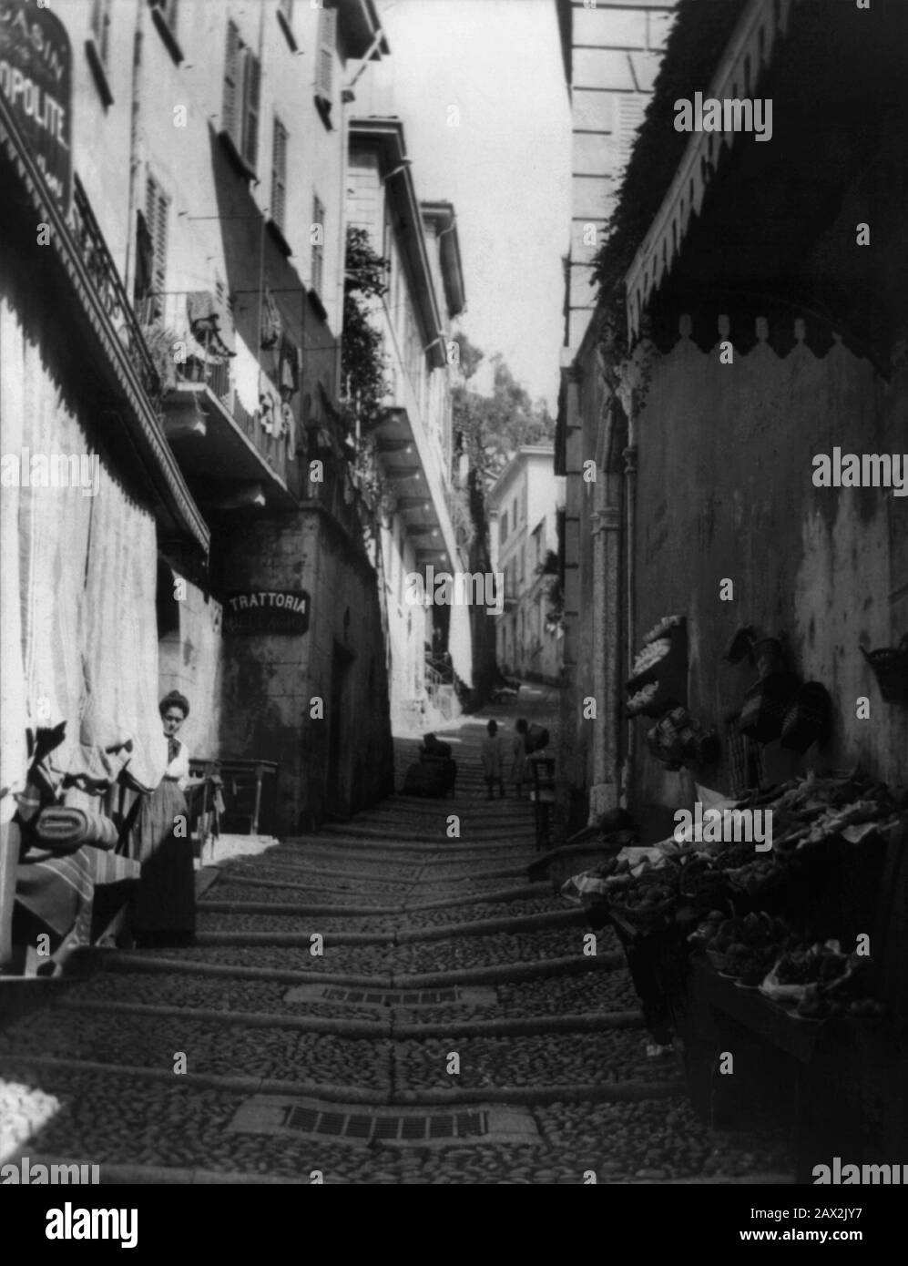 1910 ca. , BELLAGIO , LAGO MAGGIORE, ITALIEN : BELLAGIO . Foto der amerikanischen Fotografin Frances Benjamin Johnston (* 1864; † 1952). - ITALIEN - FOTO STORICHE - GESCHICHTE - GEOGRAFIA - GEOGRAPHIE - SEE - BELLE EPOQUE - ARCHITETTURA - ARCHITEKTUR - NOVECENTO - 900 - '900 - XX JAHRHUNDERT Â- --- ARCHIVIO GBB Stockfoto