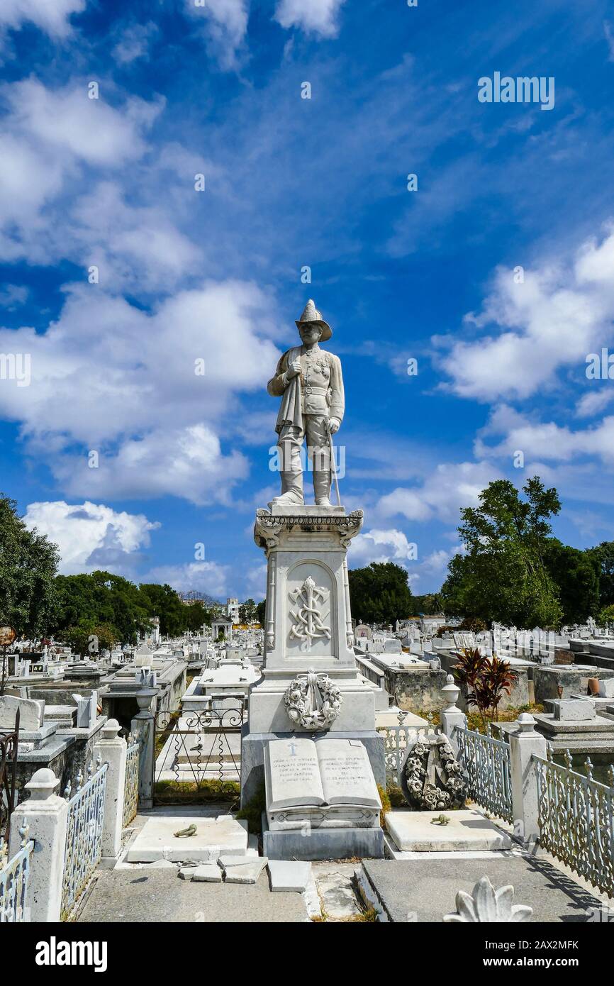 Der Kolumbus-Friedhof ist eine in Kuba gelegene, im Stadtteil El Vedado von Havanna gelegene und im Jahr 1876 gegründete Nekropole Stockfoto