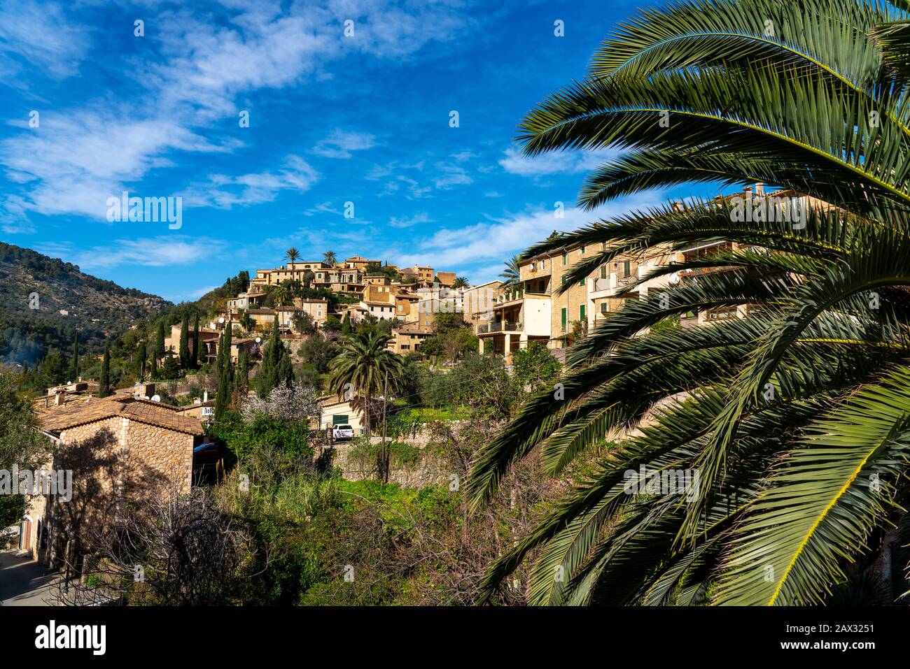 Das Dorf Deiˆ im Nordwesten der Insel, Serra de Tramuntana, Mallorca, Spanien, Stockfoto