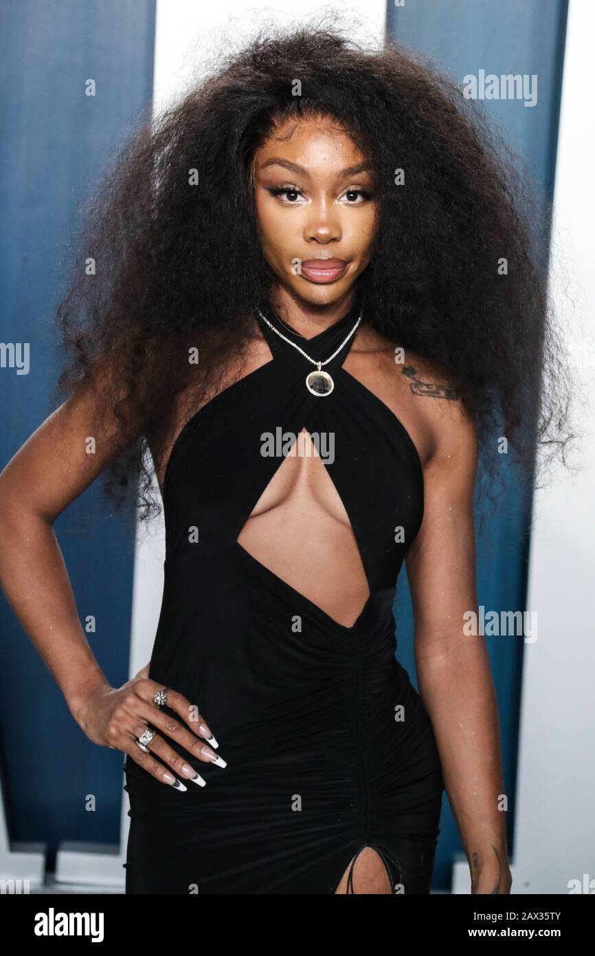 Beverly Hills, Vereinigte Staaten. Februar 2020. Beverly HILLS, LOS ANGELES, KALIFORNIEN, USA - 9. FEBRUAR: Sza kommt zur Oscar-Party der Vanity Fair 2020, die am 9. Februar 2020 im Wallis Annenberg Center for the Performing Arts in Beverly Hills, Los Angeles, Kalifornien, USA stattfindet. (Foto von Xavier Collin/Image Press Agency) Credit: Image Press Agency/Alamy Live News Stockfoto