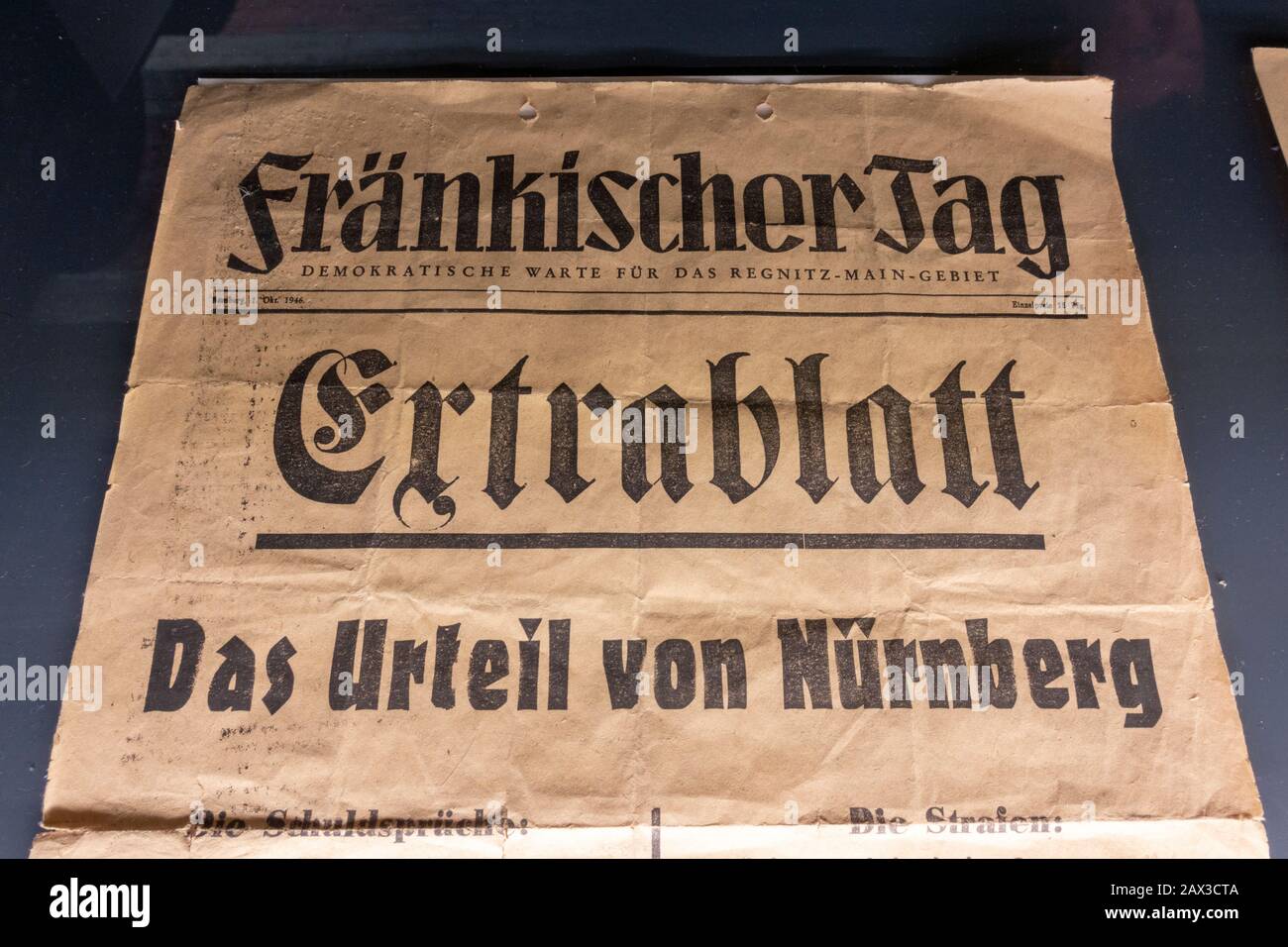 "Ertrabatt", Überschrift "Fränkischer Tag", Dokumentationszentrum Nazi-Partei-Rallye-Gelände, Nürnberg, Bayern, Deutschland. Stockfoto