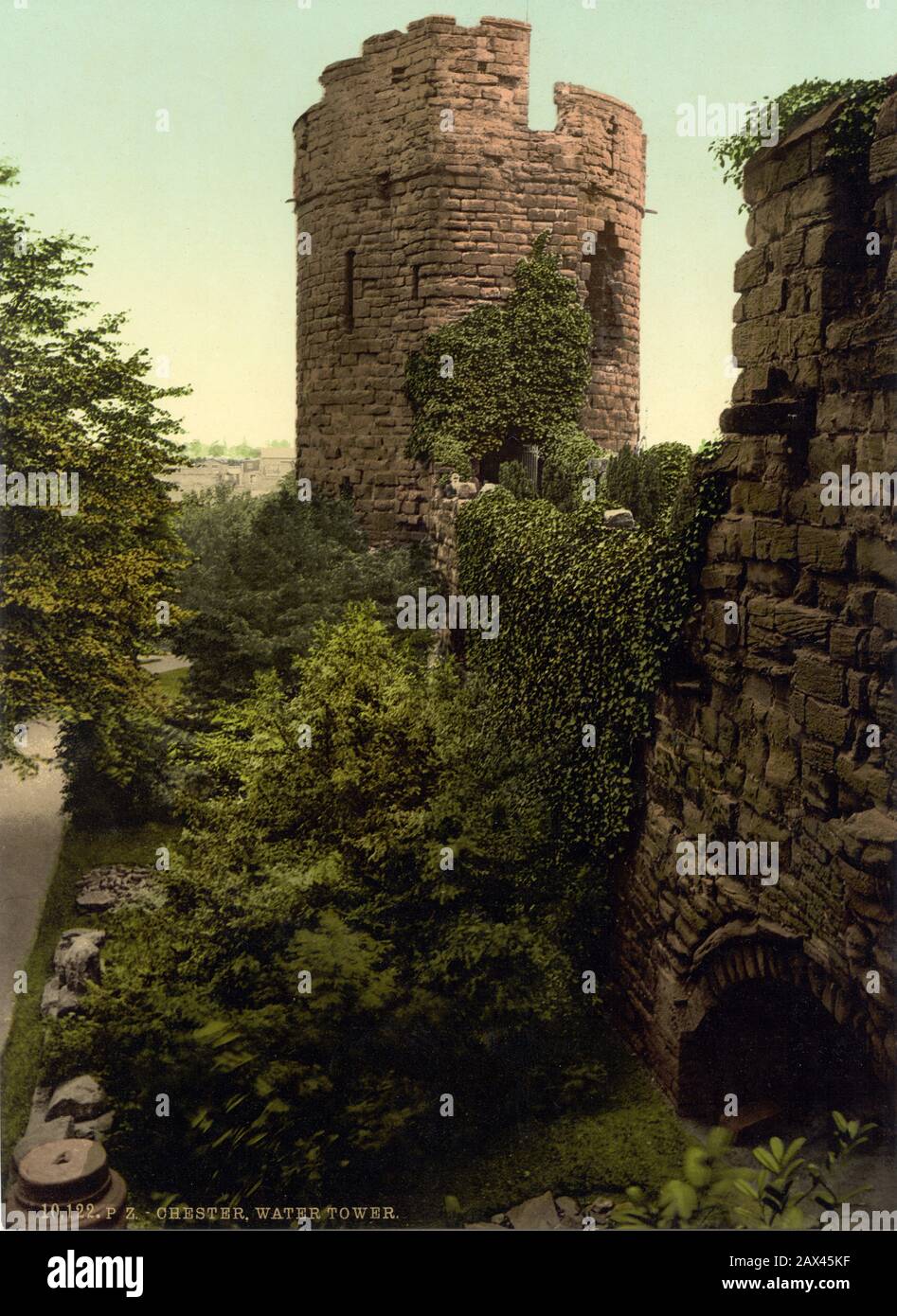 1890 Ca, CHESTER, Cheshire, ENGLAND, GROSSBRITANNIEN: Der Wasserturm. Photochrom Print von Detroit Publishing Co. - GRAND BRETAGNA - VIEW - English Midlands - FOTO STORICHE - GESCHICHTE - GEOGRAFIA - GEOGRAPHIE - ARCHITETTURA - ARCHITEKTUR - CASA - HOME - ARCHITETTURA - ARCHITEKTUR - BELLE EPOQUE - torre --- Archivio GBB Stockfoto