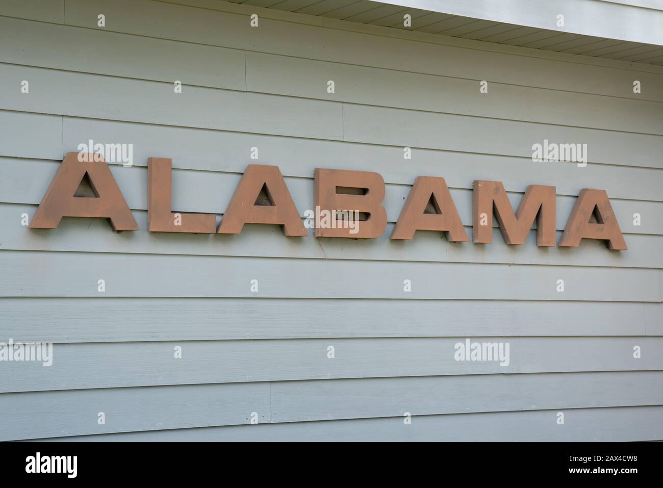 Kuba, AL - 7. Oktober 2019: Willkommen im Sweet Home Alabama Sign at Visitors Center Stockfoto