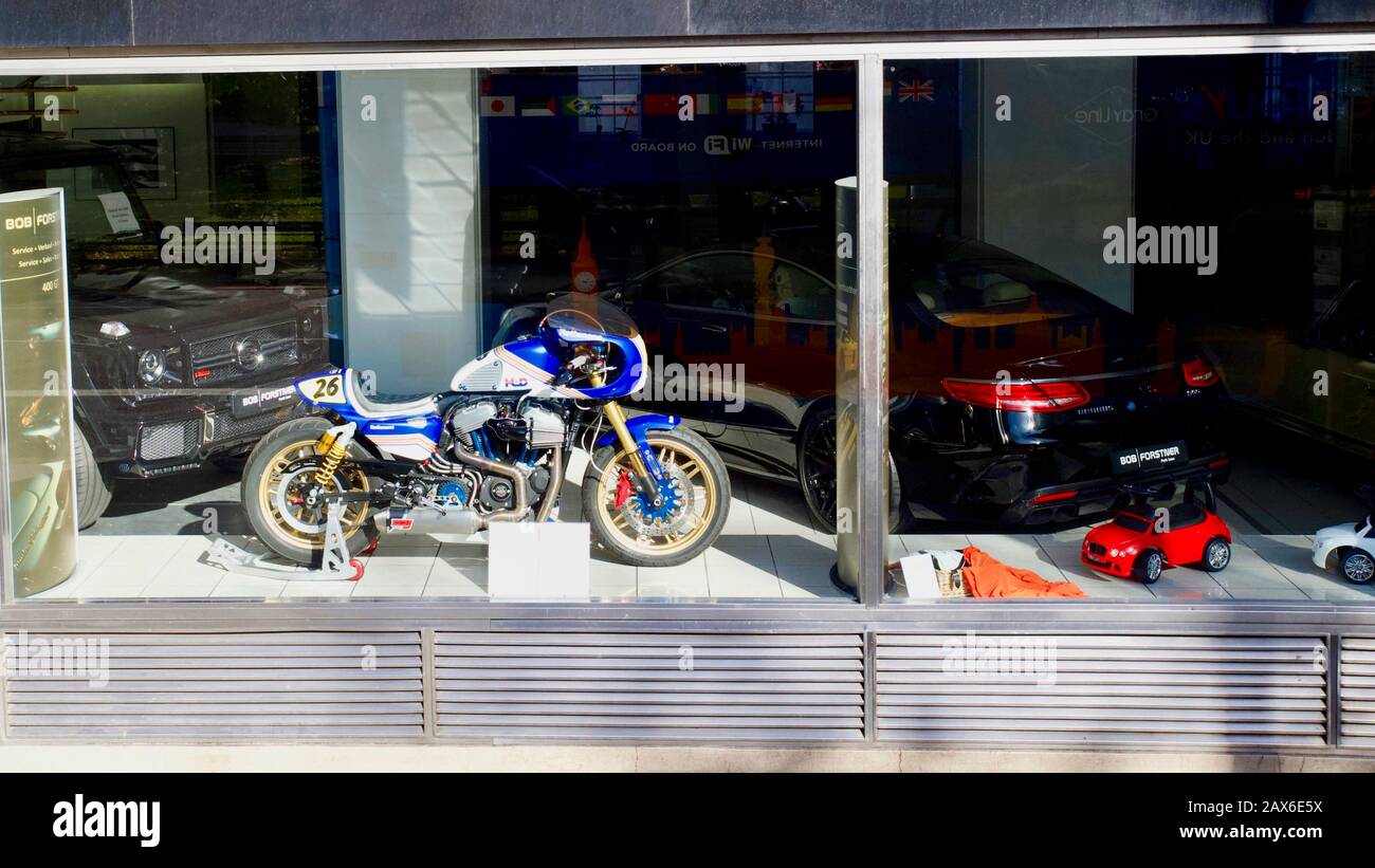 Bob Forstner London, Park Lane, Mayfair, London, England. Stockfoto