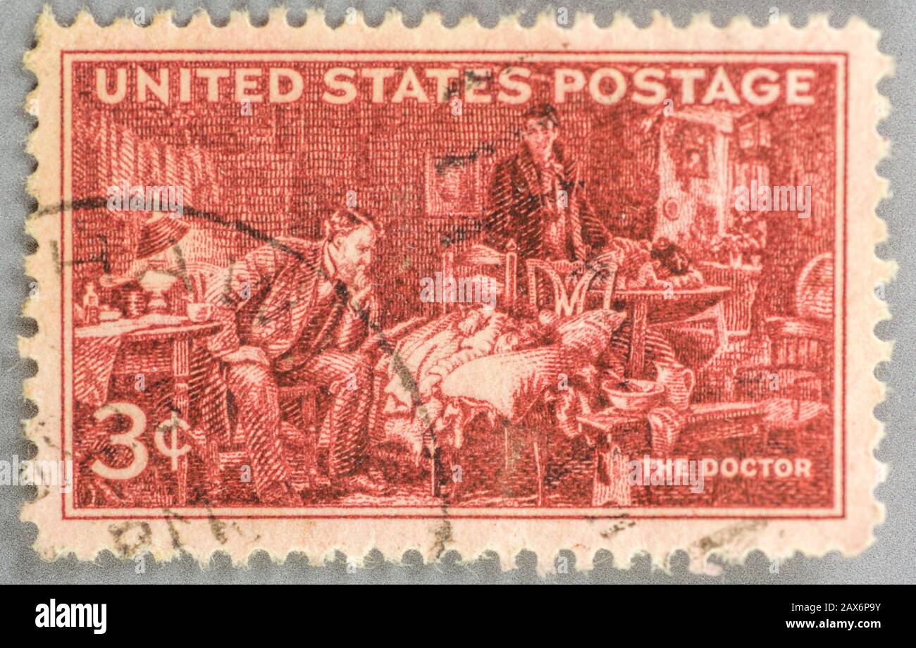 Eine amerikanische Briefmarke aus dem Jahr 1947 mit dem Gemälde "Der Arzt" zu Ehren der Ärzteschaft. Stockfoto