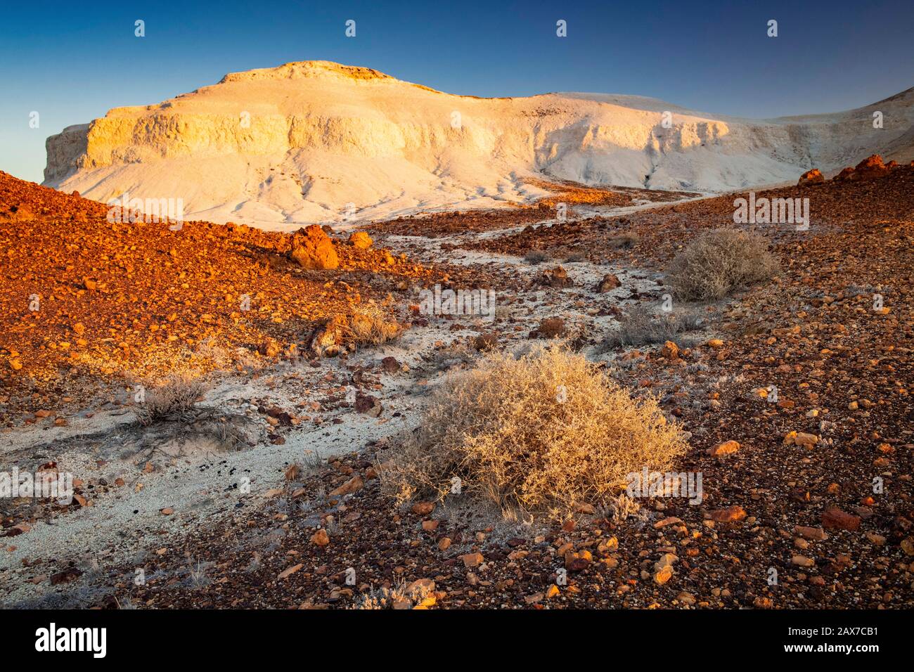 Die Breakaways Range bei Sonnenuntergang, in der Nähe von Coober Pedy, South Australia. Stockfoto