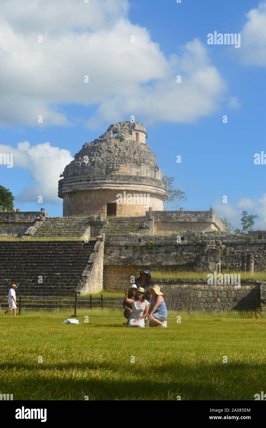 El Caracol, das Observatorium, ist eine einzigartige Struktur an präkolumbianischen Maya-Zivilisation Ort Chichen Itza. El Caracol, was auf Spanisch "Nagel" bedeutet Stockfoto