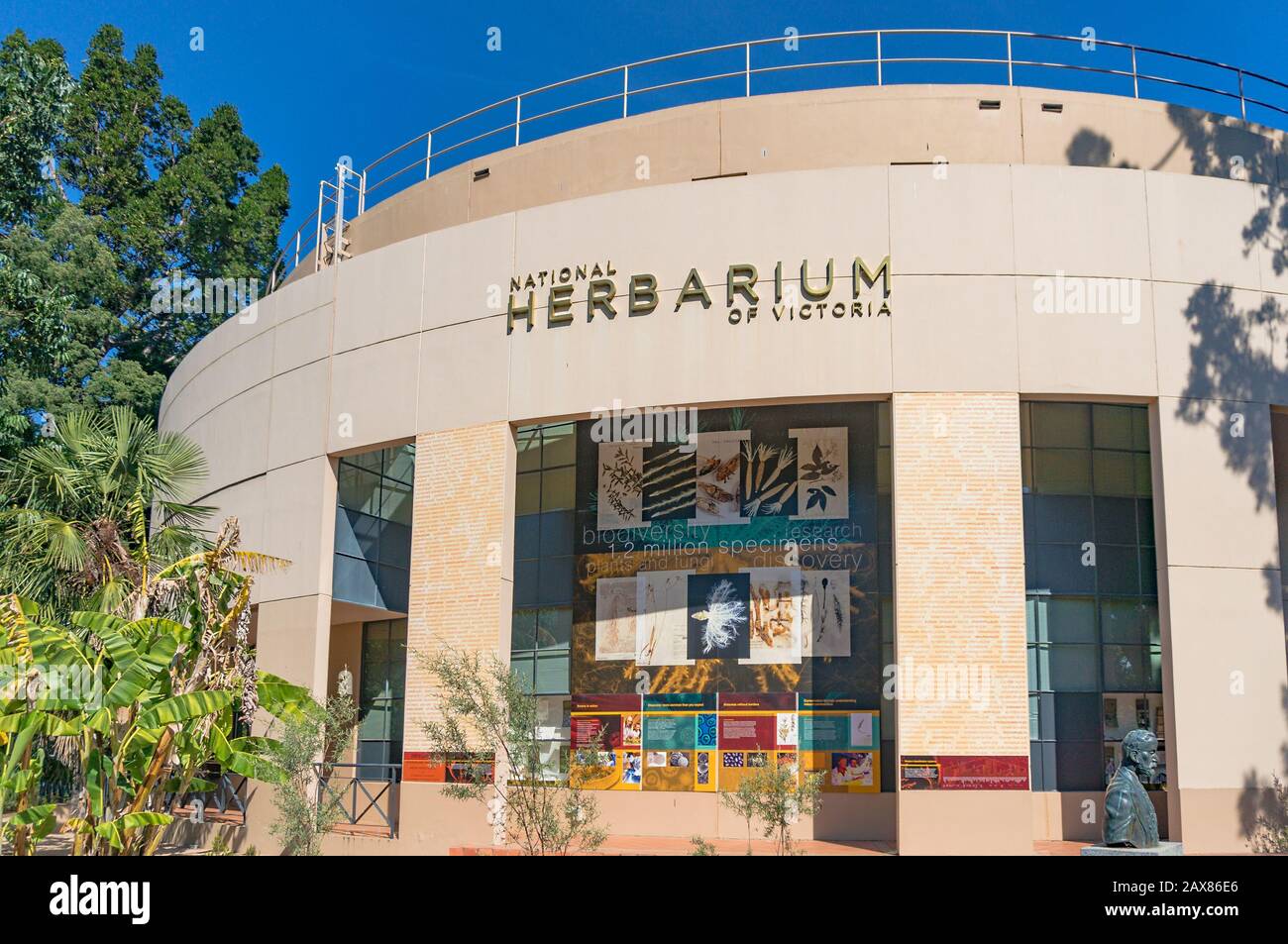 Melbourne, Australien - 4. April 2017: Nationales Herbarium des Victoria Gebäudes außen Stockfoto