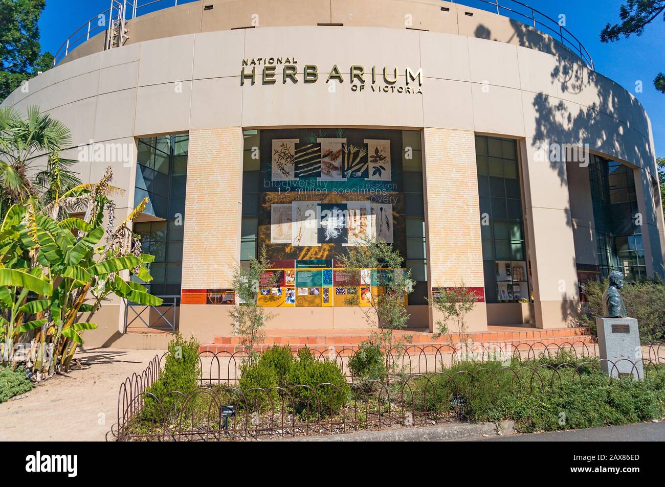 Melbourne, Australien - 4. April 2017: Nationales Herbarium von Victoria Gebäude Exterieur in Melbourne Royal Botanic Gardens Stockfoto