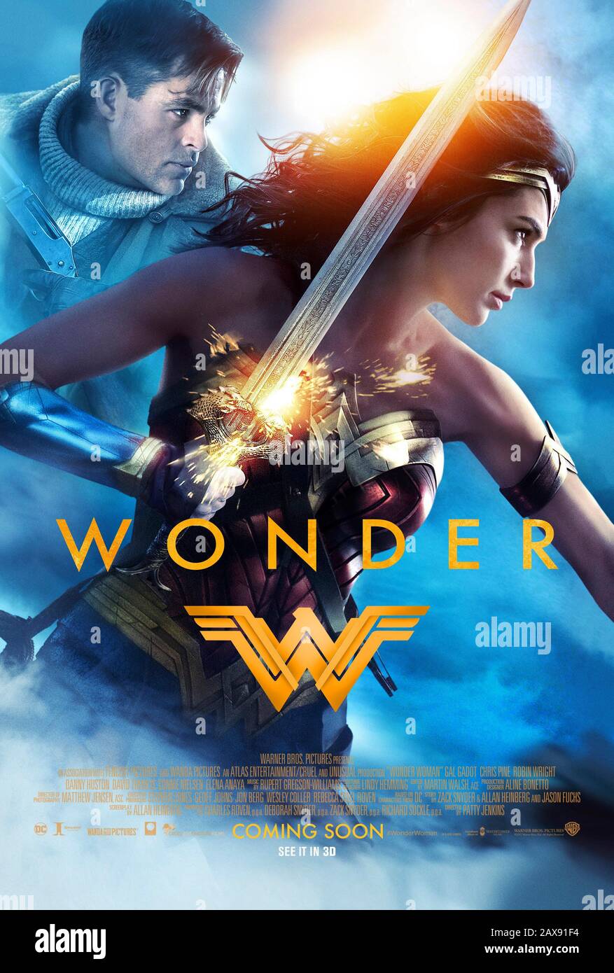 Wonder Woman (2017) unter der Regie von Patty Jenkins und mit Gal Gadot, Chris Pine, Robin Wright, Ewen Bremner und Connie Nielsen in den Hauptrollen. DC Comics Amazonische Kriegerin Diana trifft auf die große Leinwand und hilft der Menschheit während des ersten Weltkriegs Stockfoto