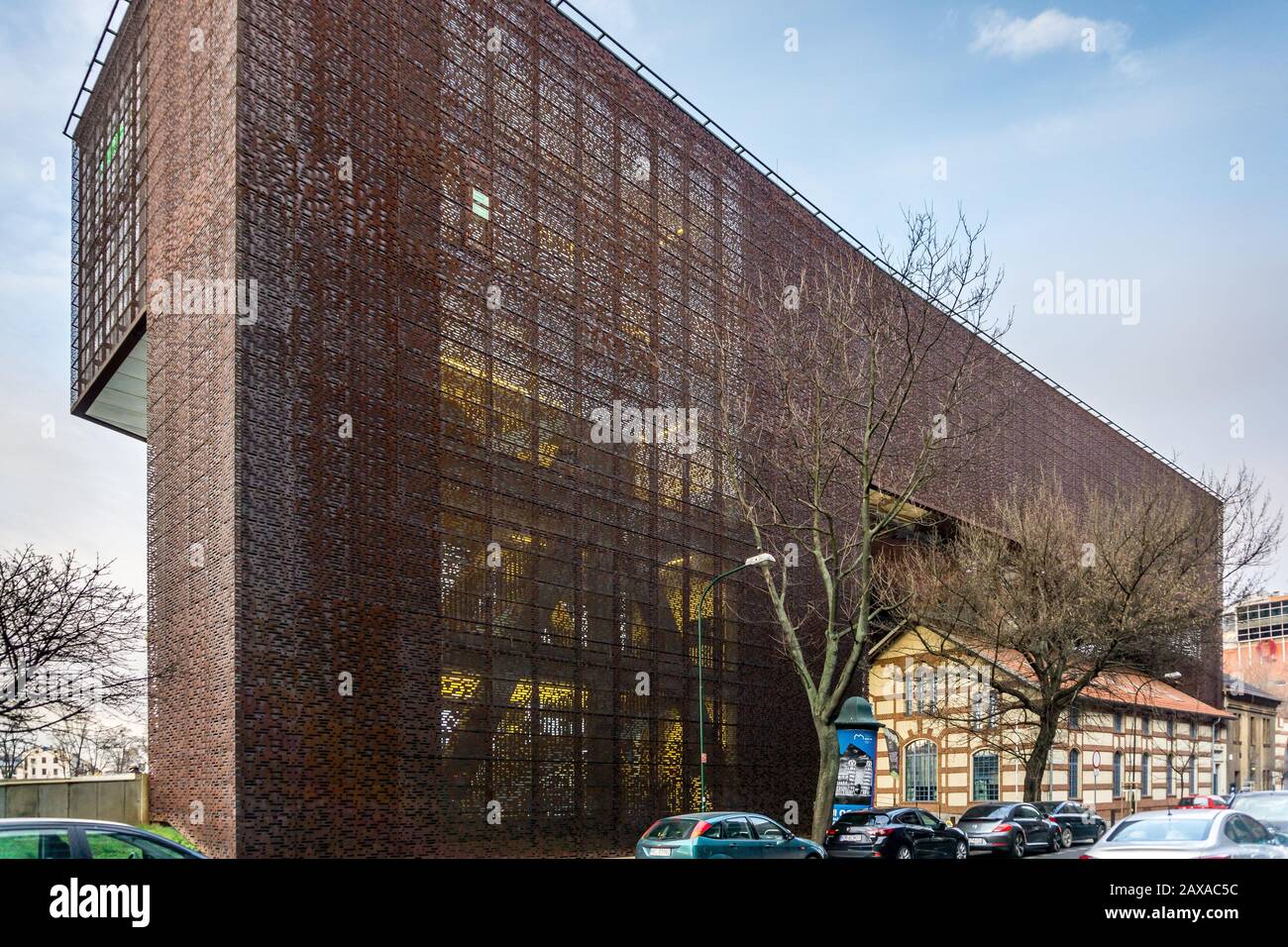 Museum für zeitgenössische Kunst und Raum für darstellende Kunst, der die Werke und Archive von Tadeusz Kantor, Nadwiślańska 2-4, 30-527 Kraków, Polen, Europa ehrt. Stockfoto