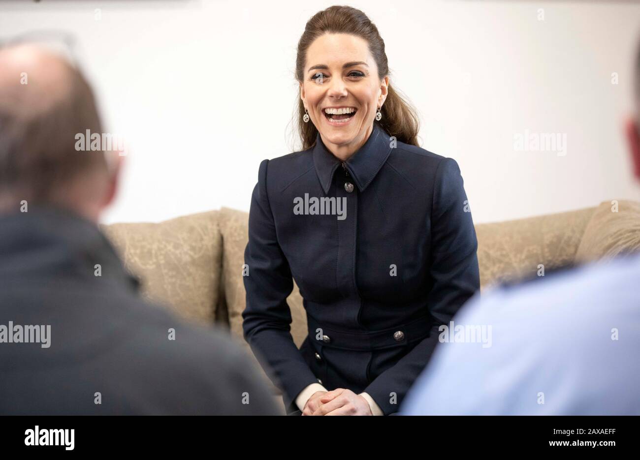 Die Duchess of Cambridge bei einem Besuch des Defence Medical Rehabilitation Center Stanford Hall, Stanford on Soar, Loughborough, wo sie sich mit Patienten und Mitarbeitern traf und einen Rundgang durch die Turnhalle und den Prothetikworkplatz machte. Stockfoto