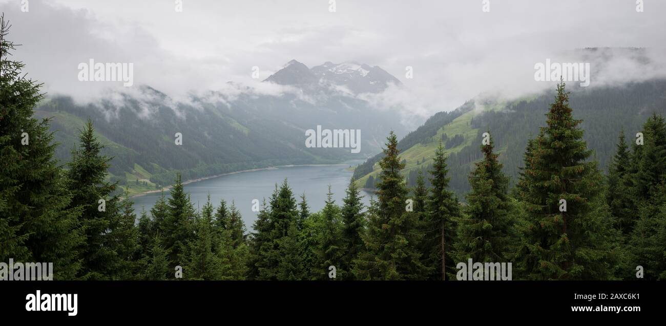 Panoramablick auf die Berge rund um den Durlassboden in den hohen Tauern, Österreich Stockfoto