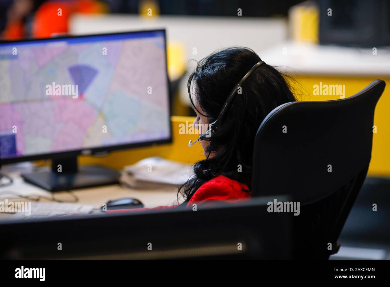 Bukarest, Rumänien - 11. Februar 2020: Geringe Schärfentiefe (selektiver Fokus) mit 112 Notrufnummern (rumänische Version von 911) ha Stockfoto