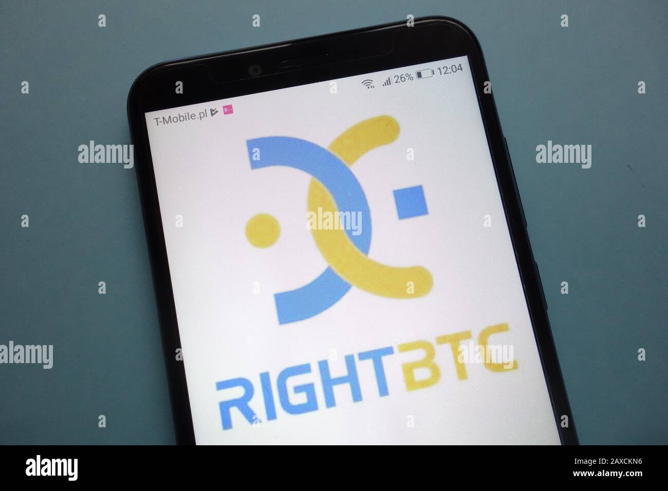 RightBTC Cryptocurrency Exchange Logo auf Smartphone Stockfoto