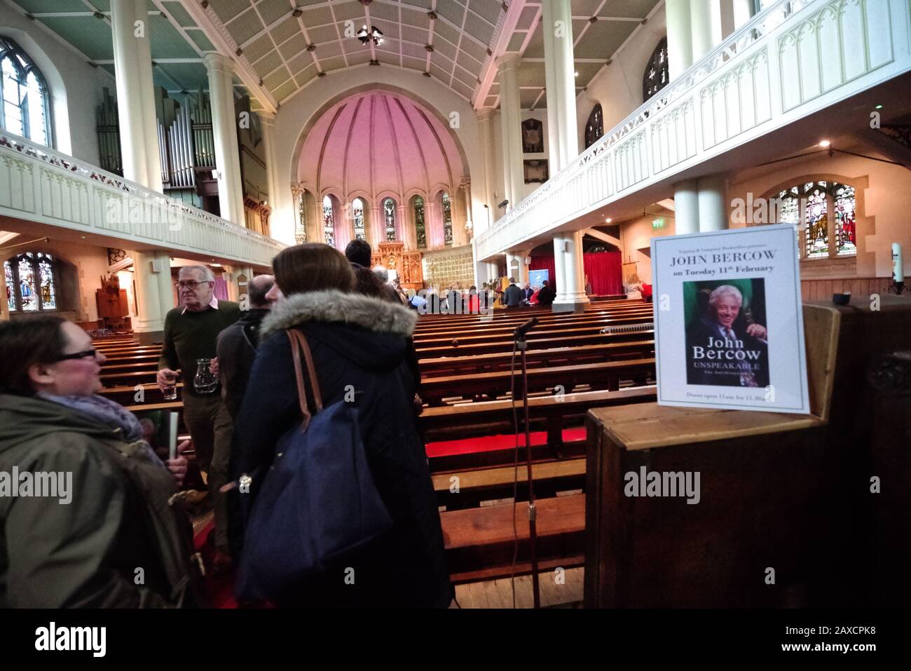 John Bercow, Ehemaliger Sprecher Des Hauses, der sein neues Buch "Unspeakable" veröffentlicht hat, spricht am 11. Februar 2020 in Bath. Mit einem großen Publikum sprach John Bercow von seinen Erfahrungen aus seinen Tagen im Parlament als Abgeordneter und als Sprecher. Die Veranstaltung wurde von unabhängigen Buchverkäufern Topping and Company in der Christ Church, Julian Road, Bath organisiert. Q & A folgte dem Gespräch von Herrn Bercow. Stockfoto