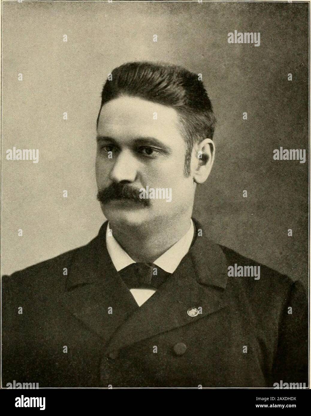 Geschichte der Grafschaften allen und Woodson, Kansas: Mit Porträts bekannter Menschen dieser Grafschaften verschönert, mit Biographien unserer repräsentativen Bürger, Einschnitten öffentlicher Gebäude und einer Karte der einzelnen Bezirke. Pippe wurde sechs Kinder geboren, nämlich Gertie, Fred. Carl, Ida, Raymond und Esther, die alle noch unter dem Dach der Eltern stehen. Der Haushalt ist für seine Gastfreundschaft und guten Jubel bekannt, und die Familienmitglieder haben viele Freunde in der Gemeinde3 Inhis politische Ansichten Mr. Suppe ist ein Republikaner und hat immer ein ac-tives Interesse an der Politik. Im Herbst 1900 war er es Stockfoto