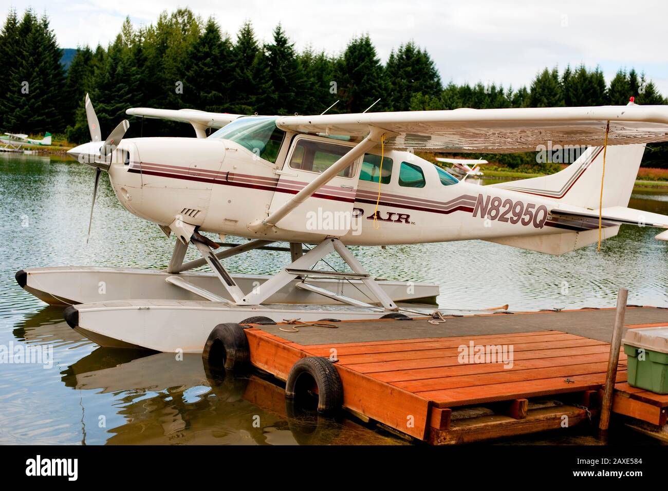 Ein Wasserflugzeug, das an einem Kai angedockt war Stockfoto