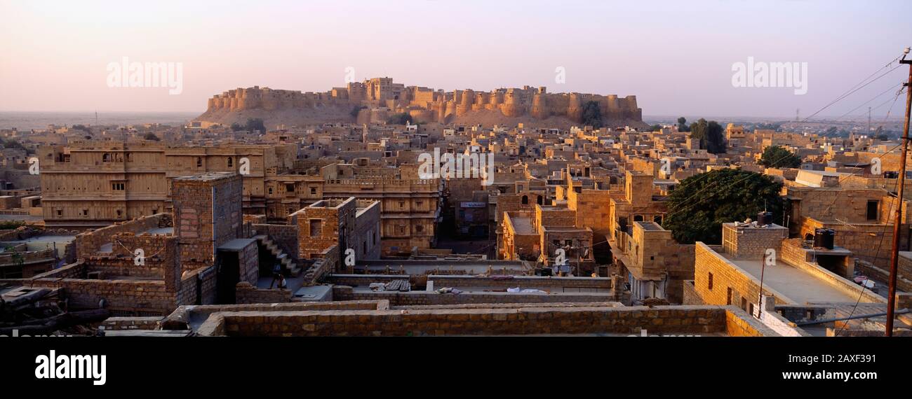 Blick auf das Stadtbild, Jaisalmer, Rajasthan, Indien Stockfoto
