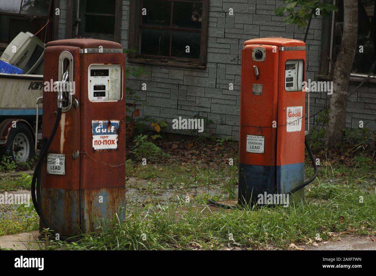 Gebrauchs Tankstellenpumpen in den USA Stockfoto