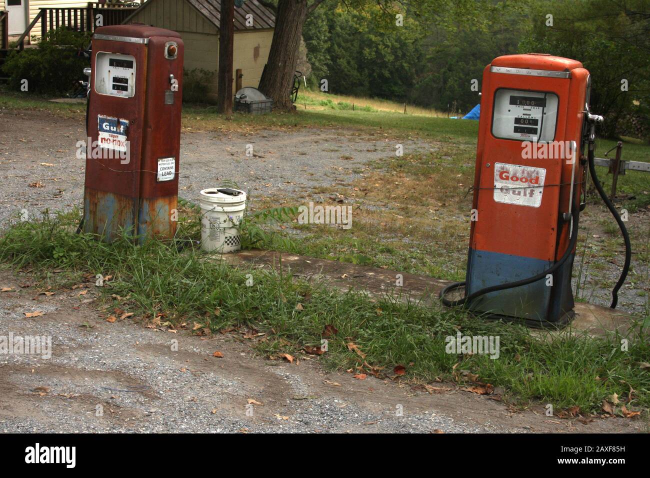 Gebrauchs Tankstellenpumpen in den USA Stockfoto