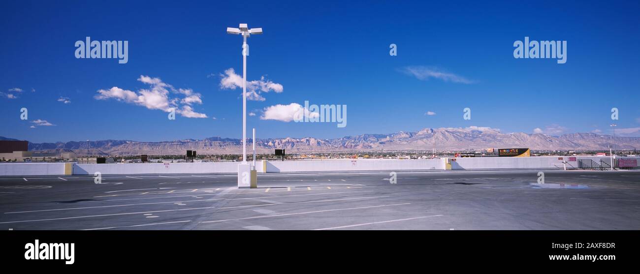 Straßenbeleuchtung auf einem Dachparkplatz, Las Vegas, Nevada, USA Stockfoto