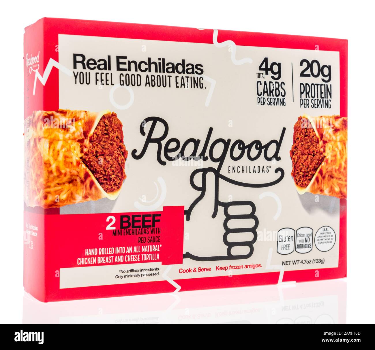 Winneconne, WI - 11. Februar 2020: Ein Paket von Echtem Enchiladas wirklich gutem Rindfleisch auf isoliertem Hintergrund. Stockfoto