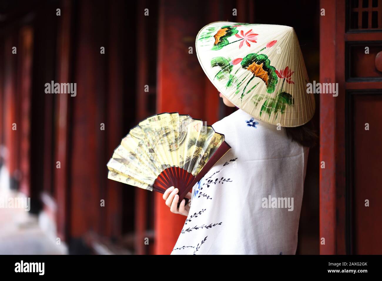 Vietnames Frau im Tempel der Literatur Stockfoto