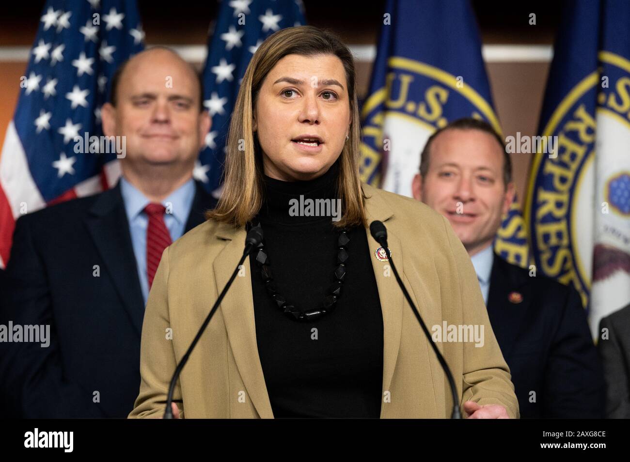 Washington, Vereinigte Staaten. Februar 2020. Die US-Vertreterin Elissa Slotkin (D-MI) spricht auf einer Pressekonferenz Des Problemlöser Caucus in Washington. Credit: Sopa Images Limited/Alamy Live News Stockfoto