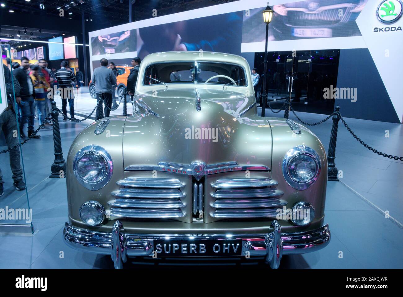 Greater NOIDA, INDIEN - 7. FEBRUAR 2020: Skoda Superb 3000 OHV Oldtimer ist auf der Auto Expo 2020 im Greater Noida in Indien zu sehen. Stockfoto