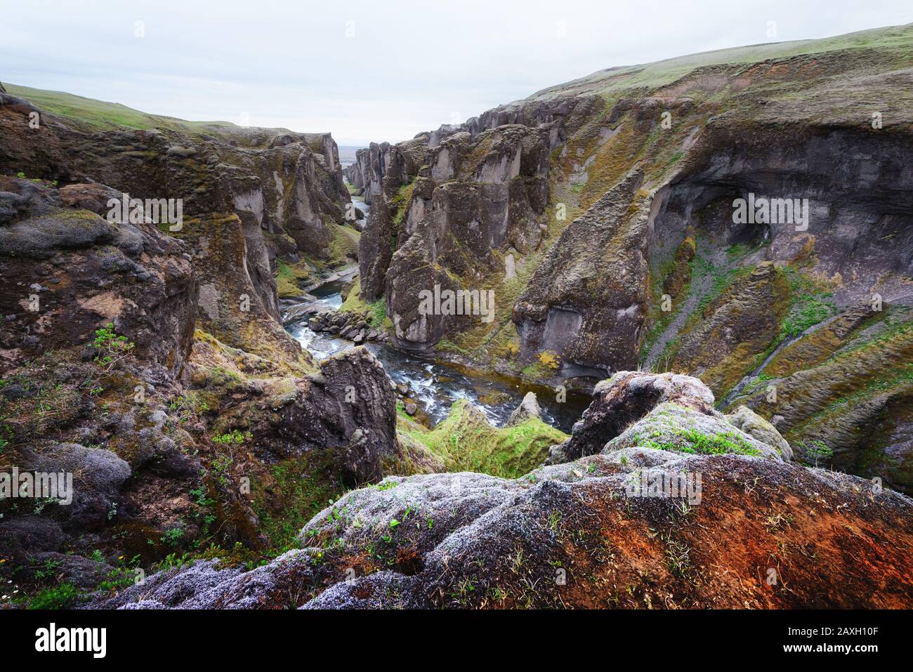Malerische Landschaft aus dem berühmten Fjadrargljufur Canyon im Südosten Islands, Europa Stockfoto
