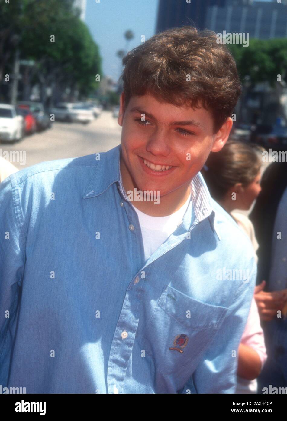 Westwood, Kalifornien, USA 9. Juli 1995 Schauspieler Jason James Richter besucht Warner Bros. Pictures' 'Free Willys 2: The Adventure Home' Premiere am 9. Juli 1995 im Mann Village Theatre in Westwood, Kalifornien, USA. Foto von Barry King/Alamy Stock Photo Stockfoto