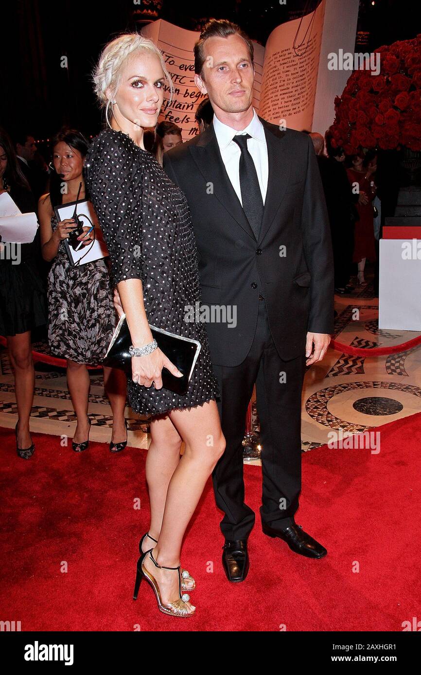 New York, NY, USA. September 2008. Monet Mazur, (L) in der Ninth Annual New Yorker For Children Gala in der Cipriani 42nd Street. Kredit: Steve Mack/Alamy Stockfoto