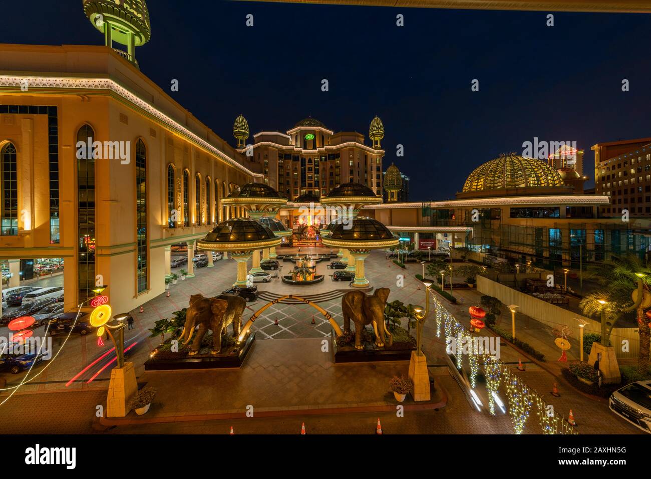 Sunway Resort and Hotel at Sunway Pyramid Mall in Selangor, Malaysia. Das Einkaufszentrum ist ein ägyptisches Einkaufszentrum. Stockfoto