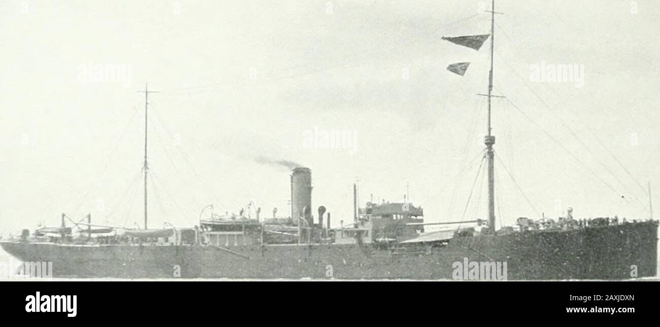 Schiffe der Royal Navy . ST über Wasser, wenn der spezielle Anblick, der in Verbindung mit dem Periskop verwendet wird, es erlaubt, das Ziel genau zu legen.Verwendet in Verbindung mit Flugzeugen für die Spottung sind die M-Klasse gut für Bombardierungen und Korsair-Arbeiten geeignet, Obwohl sie nur eingeschränkt im Kampf eingesetzt werden, wenn ihre niedrige Geschwindigkeit und Verletzlichkeit gegen sie anstünde. Abmessungen: 296/305 x 24 x 15 Fuß = 1.600/1.950 Tonnen Verdrängung.Armament.-Ein 12-Zoll- und ein 3-Zoll-Geschütz; vier 18-Zoll-Röhrchen. Maschinen.-Zwei Sätze Dieselmotoren = 2.400 H.P. = 15,5 Knoten (Oberfläche). Elektroantrieb =1.600 H Stockfoto