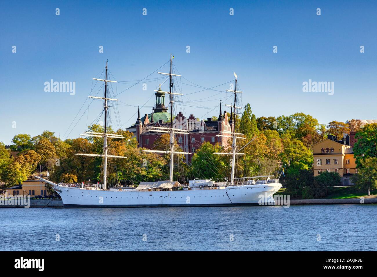 16. September 2018: Stockholm, Schweden - AF Chapman, ein vollgetakeltes Stahlschiff, das am westlichen Ufer des Inselchen Skeppsholmen festgemacht ist, das als... Stockfoto