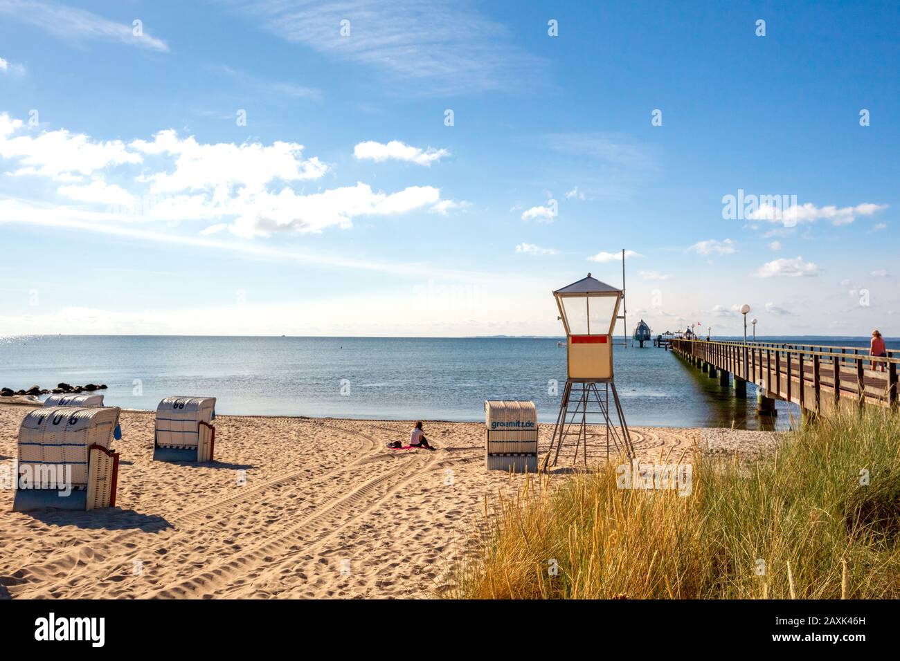 Pier und Strand, Groemitz, Deutschland Stockfoto