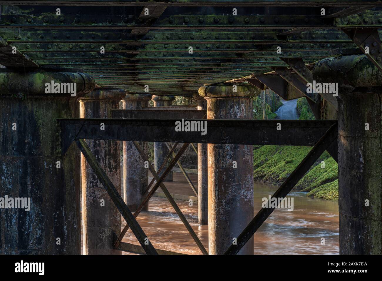 Steelsteg über den Fluss Wye bei Redbrook. Stockfoto