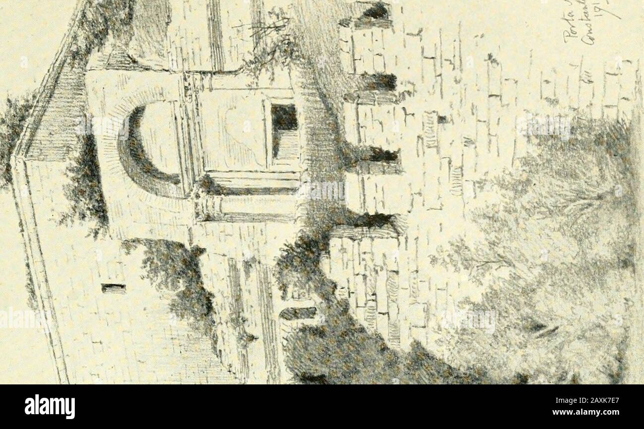 Die byzantinische und die romanische Architektur . Gured und umhüllte unrudes Bruchsteinmauerwerk eines späteren Datums. Die verbrannte Säule, wie sie allgemein genannt wird, stand in der Mese- oder Hauptstrasse, die vom Augusteum zum Goldenen Tor, dem Triumphweg von Konstantin, führte. Andin einer Kammer darunter, wenn die Tradition wahr ist, liegt das Palladium, das aus dem Alten Rom gebracht wurde, als der Sitz des Kaiserreichs in die neue übertragen wurde. Die Wände Befinden Sich in den Wänden von Theodosius II., dem g^-Randson der Stantinopie Theodosius des Großen, Dass die ersten Beispiele für die byzantinische Kunst zu finden sind. Diese mächtigen Bollwerke, die sich in einem befinden Stockfoto