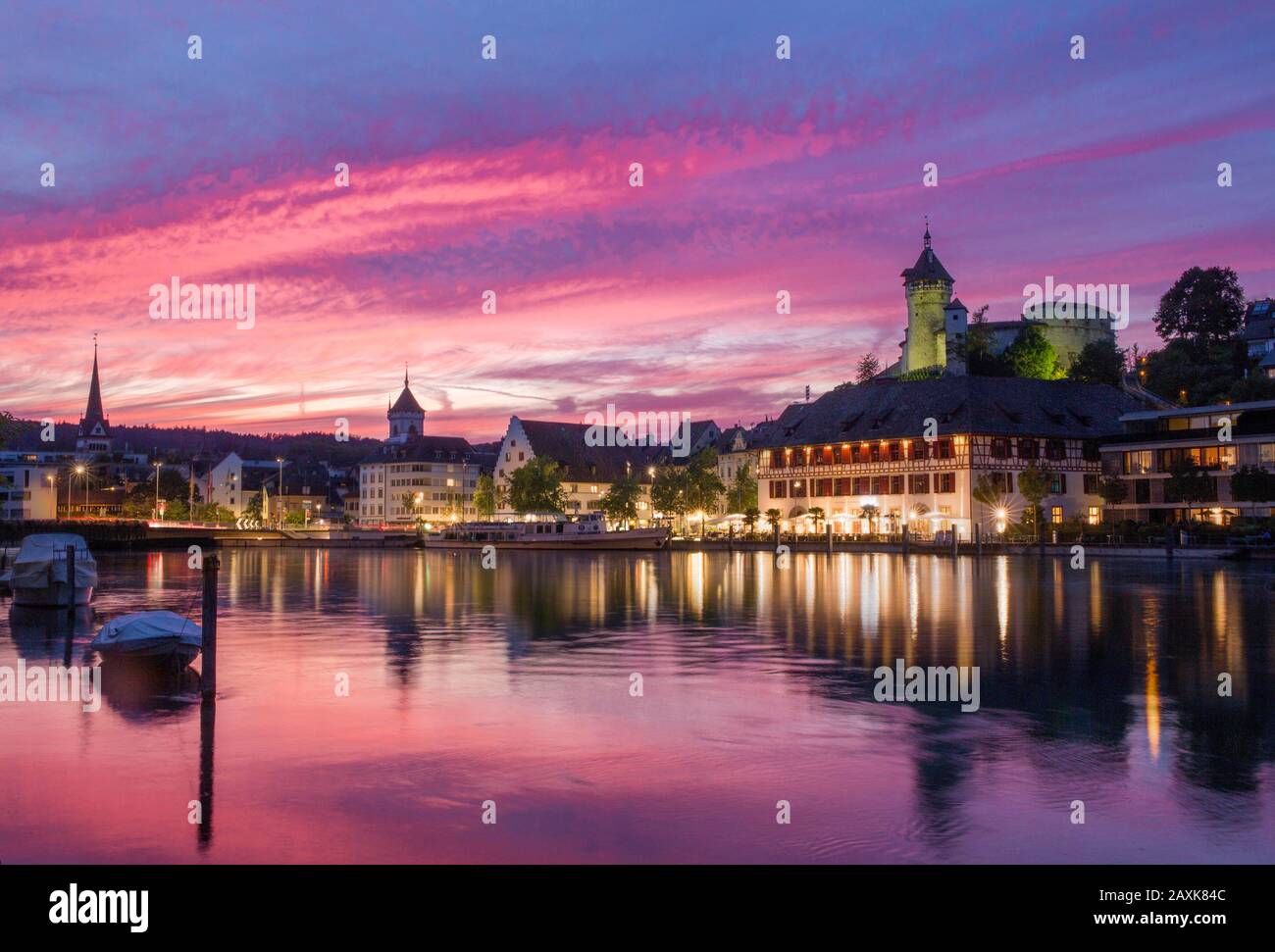 Abendrot über Schaffhausen mit Munot Stockfoto