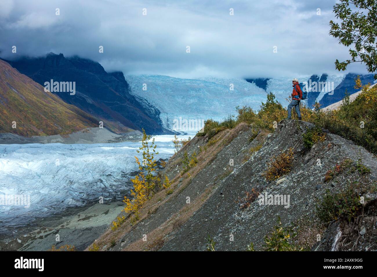 Rootgletscher mit Treppenlicht-Eisfall im Wrangell - St.Elias NP Stockfoto