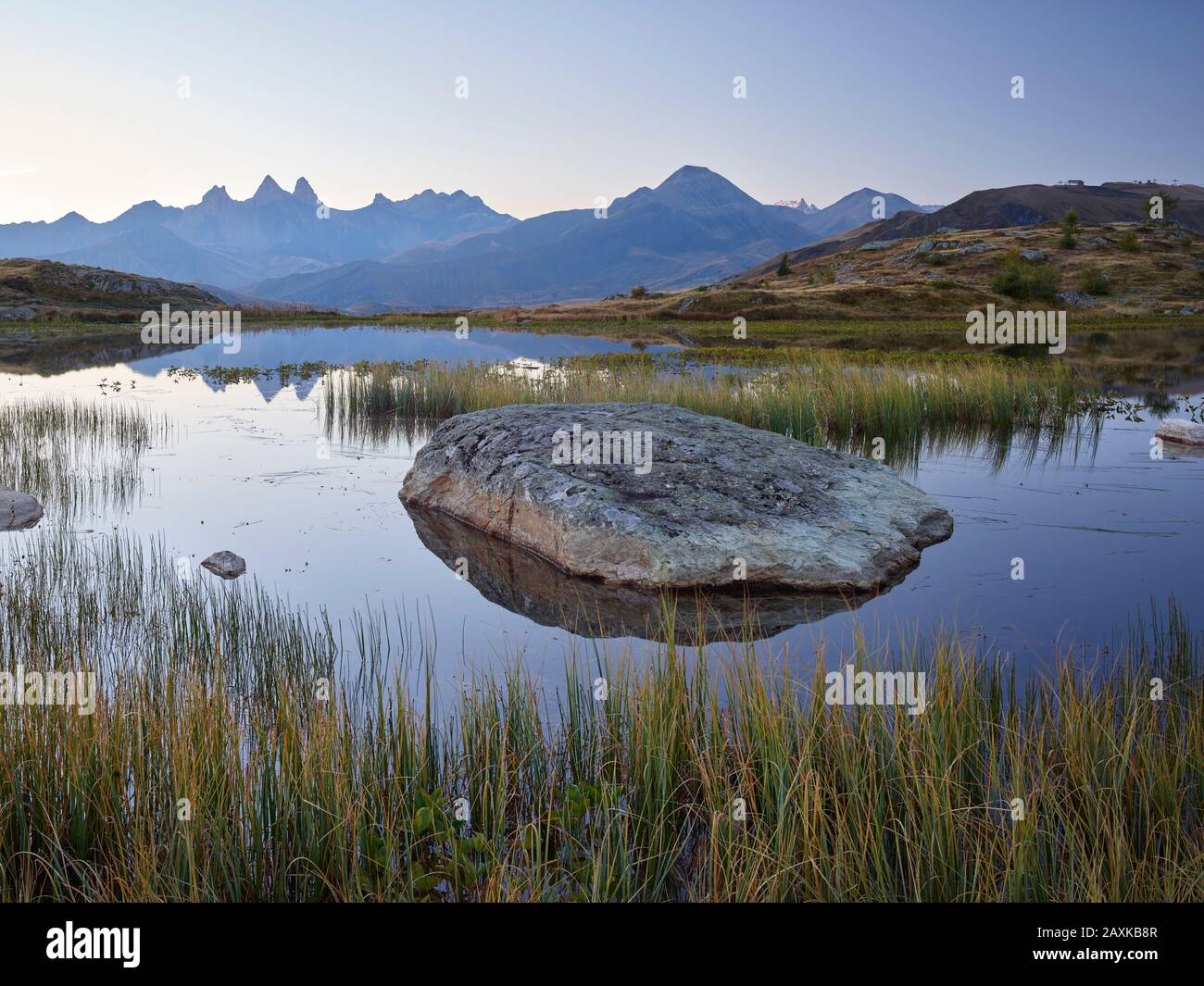 Aiguille d'Arves, Lac Guichard, Col de la Croix de Fer, Rhone-Alpen, Savoie, Frankreich Stockfoto